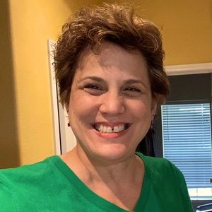 Meet your Posher, Alexia